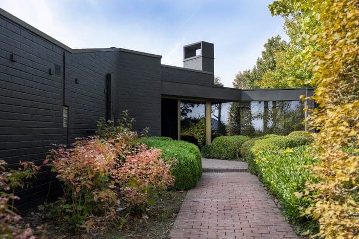 Unieke laagbouwwoning met volledige privacy in Lendelede