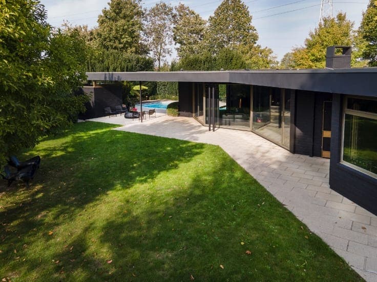 Unieke laagbouwwoning met volledige privacy in Lendelede