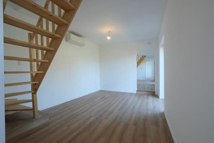 Mont d'Esneux district - Set back house with garden and 4 BR