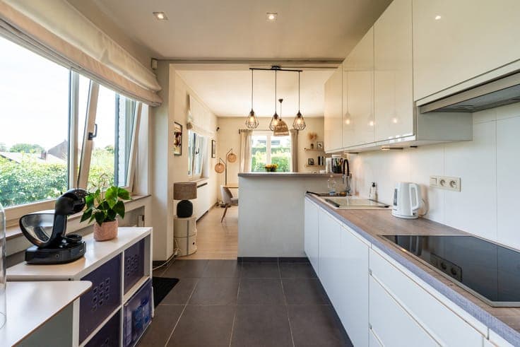 Beersel – charming VILLA (4 bed/1 bath/1 shower) on 1135 m²