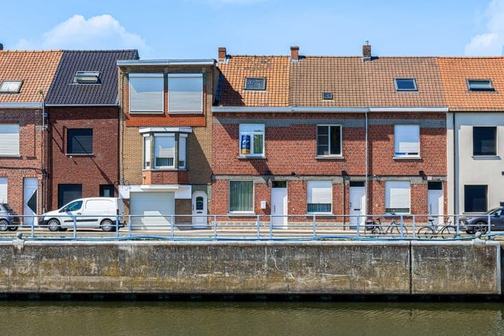 House with 2 bedrooms, attic and garden on the Leie in Mene