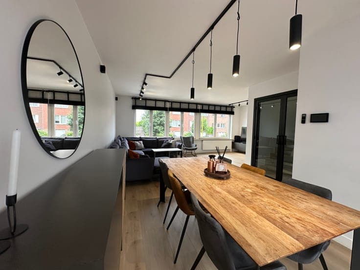 fully renovated 3-facade house (2023)