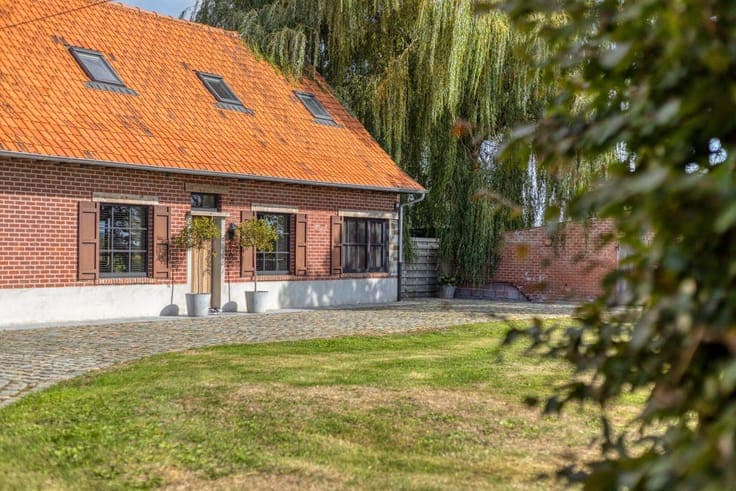 Unieke eigendom op rustige ligging, > 6 000 m², met weide