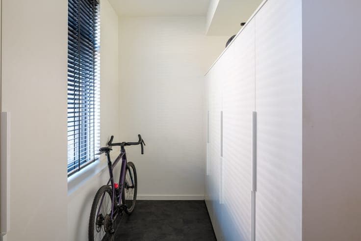 Discrete luxury renovation in Ghent