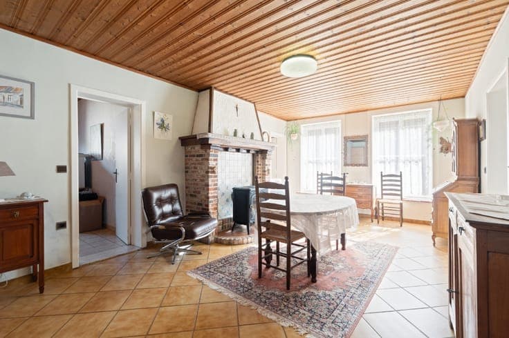 Farm-style semi-detached home with workshop