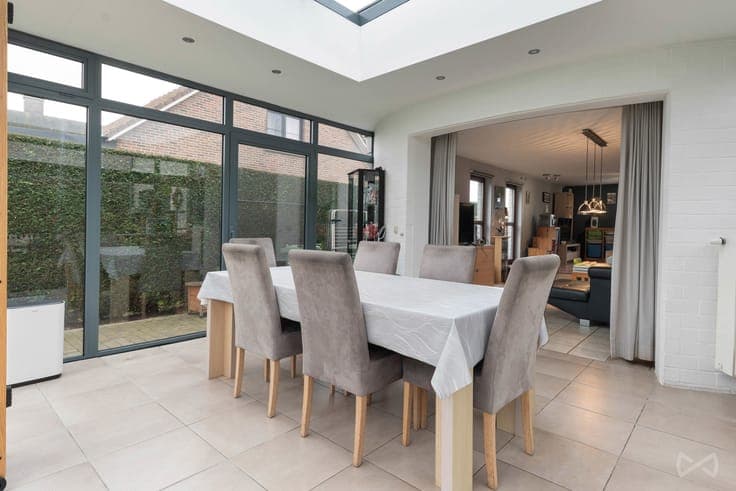 Ready-to-move-in house in a quiet residential area