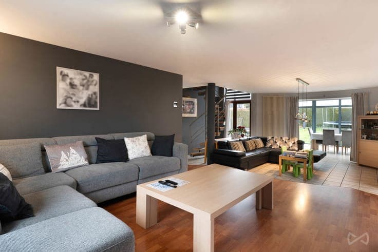 Ready-to-move-in house in a quiet residential area