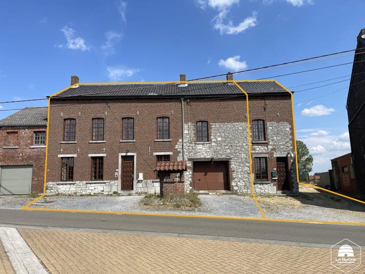 Ensemble de 2 maisons d'habitation à rénover, 9a05ca