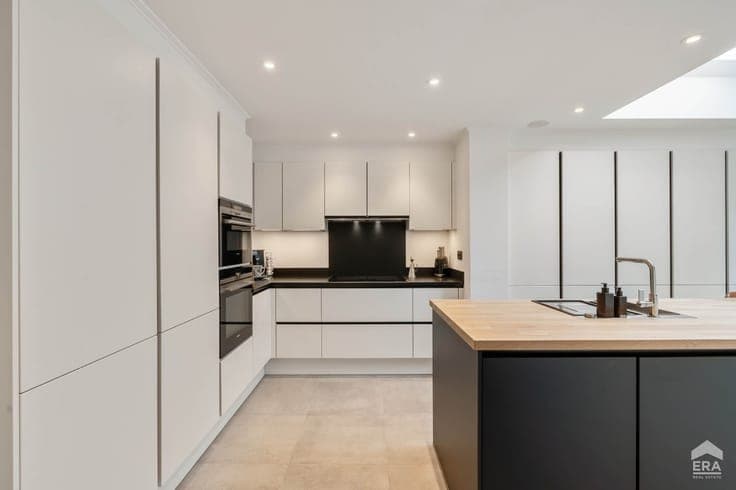 Semi-detached home with garden in Halen