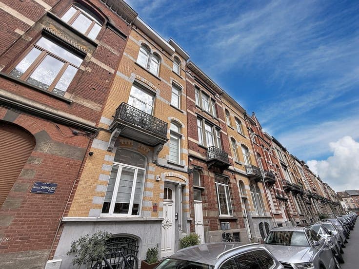 Voltaire / 3-bed house +/- 178m² in perfect condition