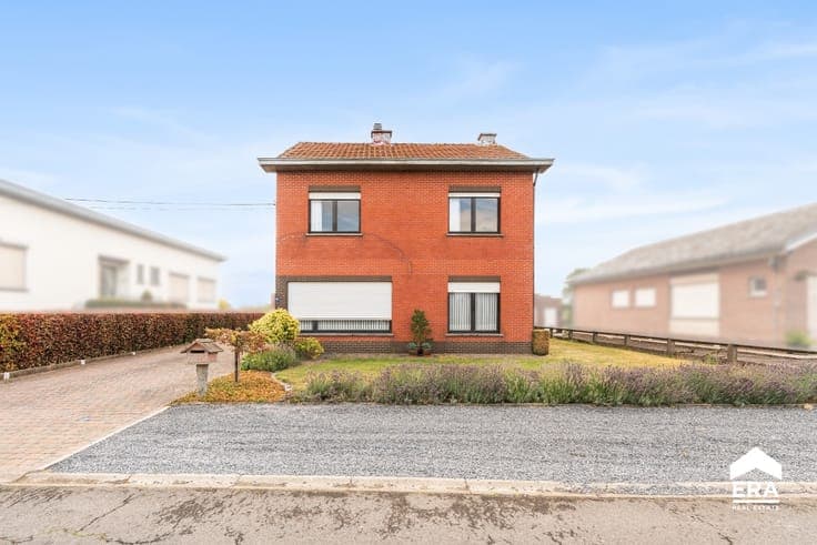 Spacious detached home in a green setting