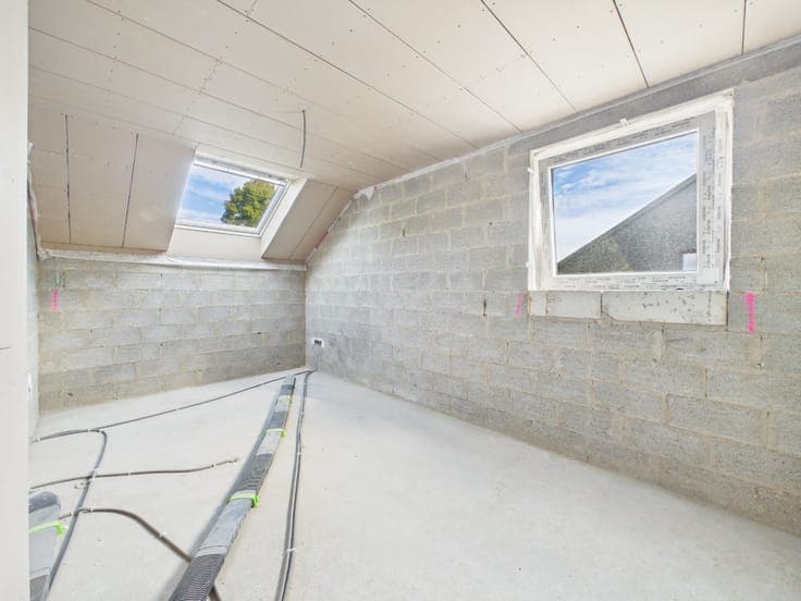New 3-Bedroom House with Garden – Over 160 m²