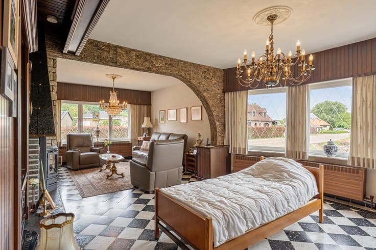 Te renoveren woning met 3 slaapkamers (en afgewerkte zold...