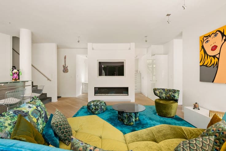 Spacious villa with practice room, garden, and double garage