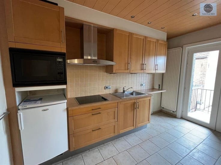 COMMERCIAL HOUSE AND APARTMENT WITH 5 BEDROOMS