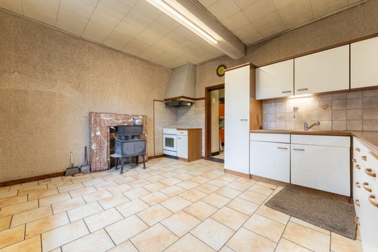 Maison érigée sur un terrain de 5.000 m² à Amay !