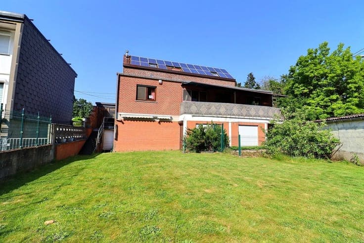 Sale - House Fontaine-l'Evêque - 299,000 €