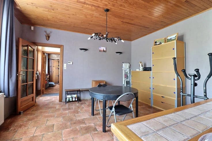 Sale - House Fontaine-l'Evêque - 299,000 €