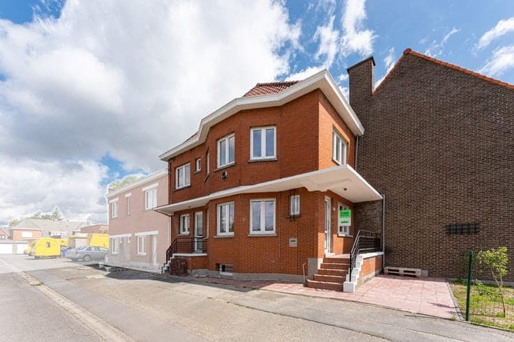 Gerenoveerde gezinswoning nabij het centrum van Roeselare