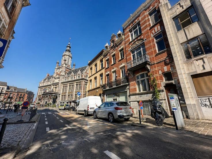 SCHAERBEEK – Investment property ±394 sqm