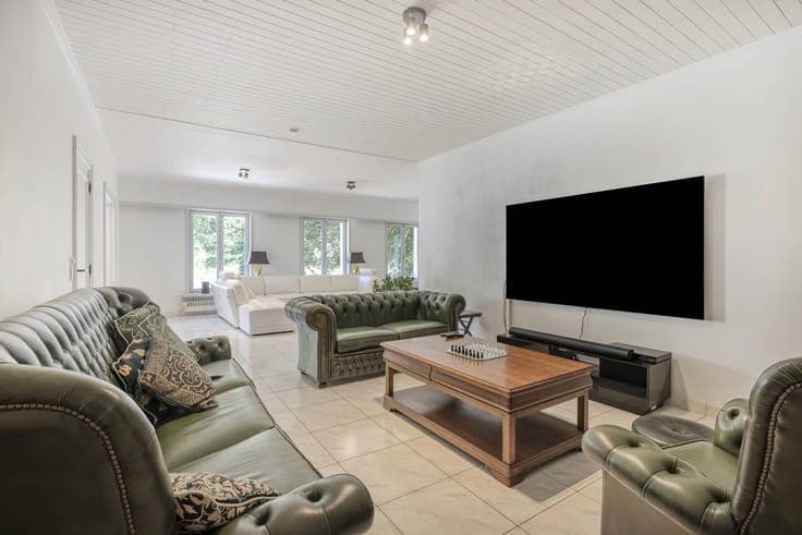 Exclusive villa on a spacious sunny plot in Bonheiden.
