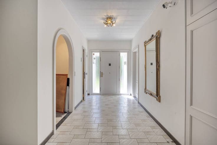 Exclusive villa on a spacious sunny plot in Bonheiden.