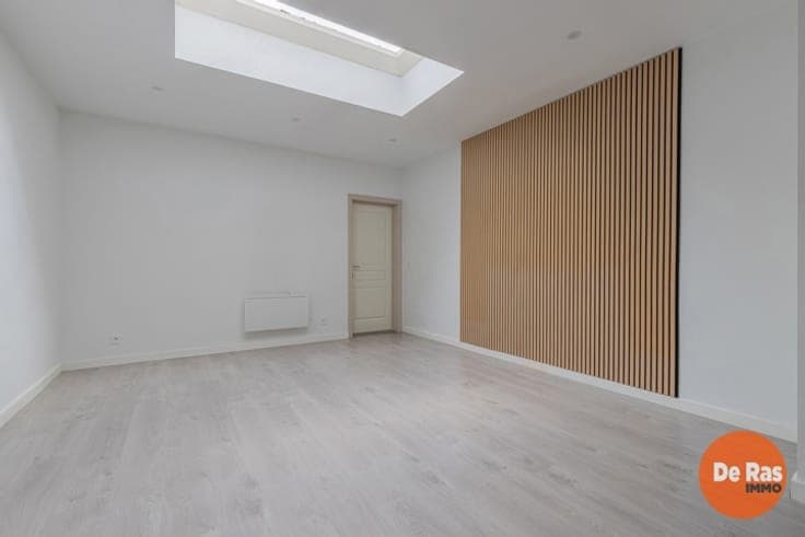 GRIMBERGEN-Gerenoveerde woning zonder tuin/koer aan de vaart