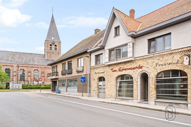 Commercial property with numerous business opportunities