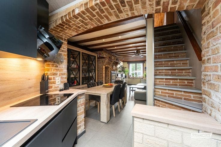 A 4-bedroom, ready-to-move-in property on a quiet street in…