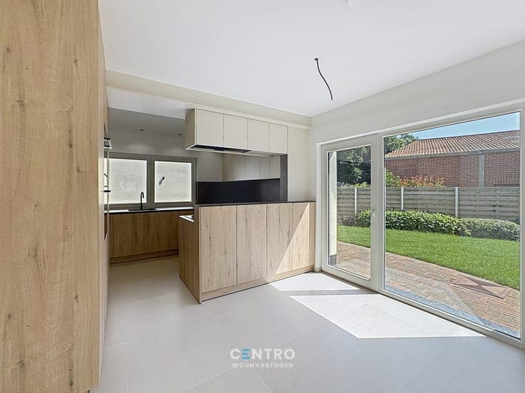 Gerenoveerde woning met 4 slapks, ZUIDger. tuin en ruime ...