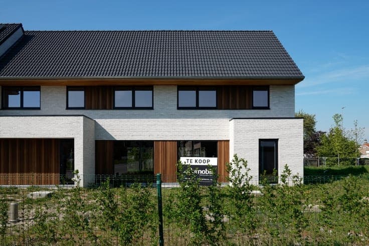 Halfopen nieuwbouw in doodlopende straat
