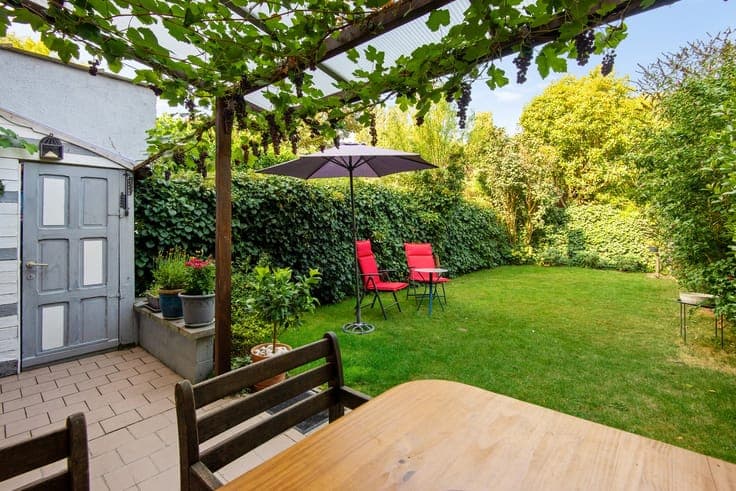 Ruime bel-etagewoning met vier slaapkamers op uitstekende...