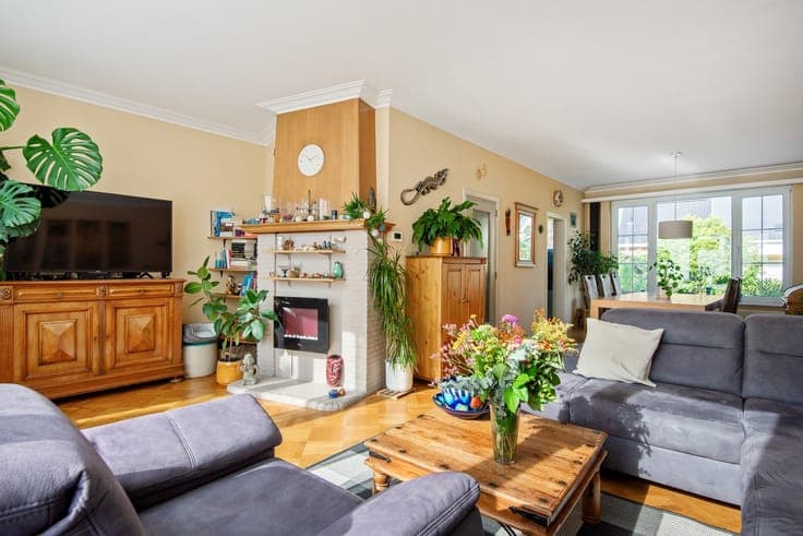 Ruime bel-etagewoning met vier slaapkamers op uitstekende...