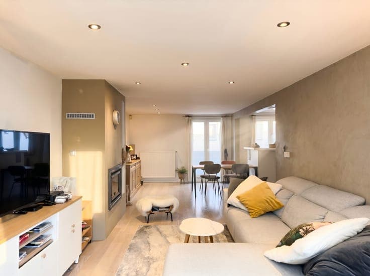 Karakterwoning met meerdere woonscenario's in het dorp va...
