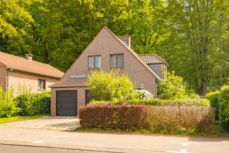 Villa with garden overlooking Moorselbos (4 bed)