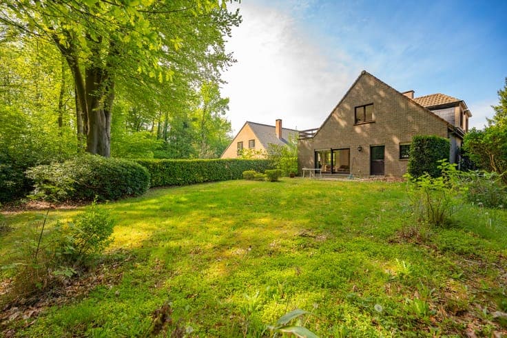 Villa with garden overlooking Moorselbos (4 bed)