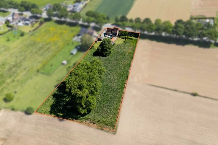 Characterful Farmhouse with Pasture on 7,845 m² in Zwalm