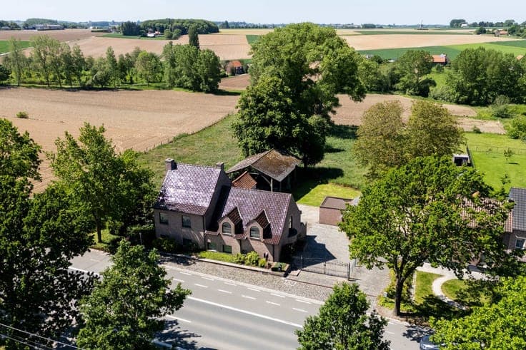 Characterful Farmhouse with Pasture on 7,845 m² in Zwalm