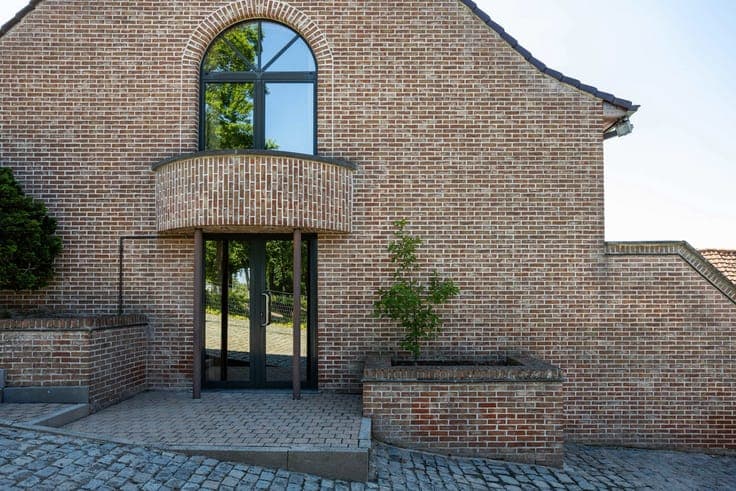 Characterful Farmhouse with Pasture on 7,845 m² in Zwalm