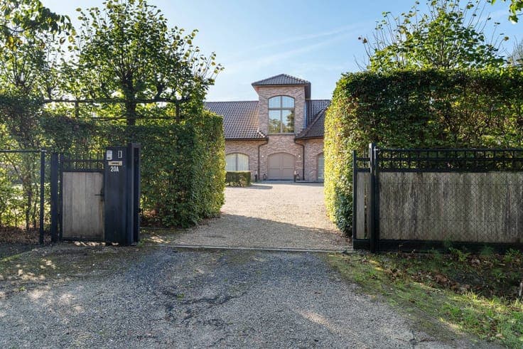 residential villa on 3490 m² for sale in Lichtaart