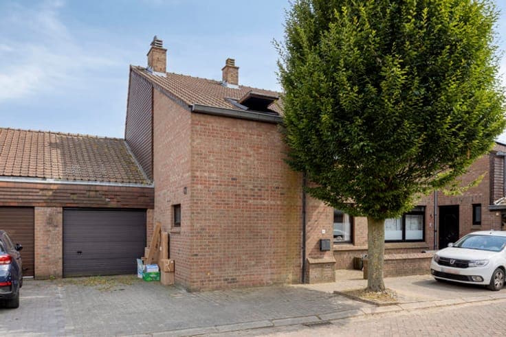 House in Sint-Pieters-Leeuw