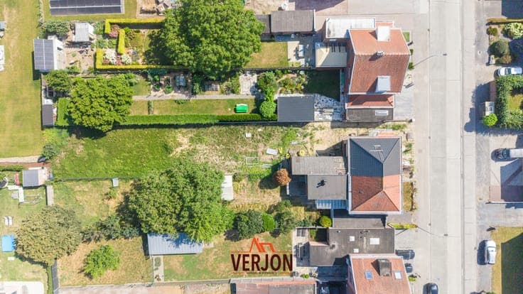 Karaktervolle woning op een perceel van 708 m² met vergun...