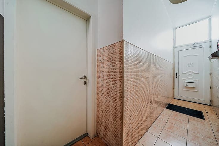 4-Apartment Income Property – Rental Yield