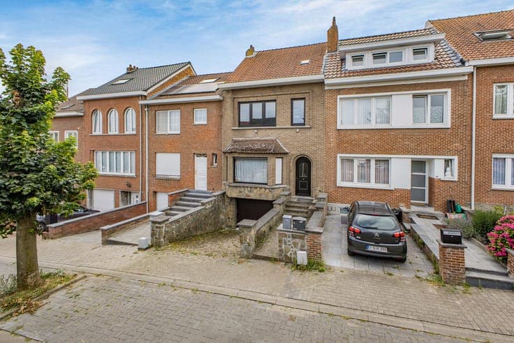 House in Sint-Pieters-Leeuw