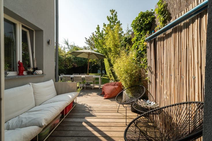 Magnificent 5/6-Bedroom Townhouse with Garden & Garage!