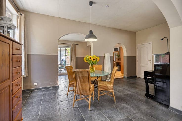 Family home for sale in Kalmthout-Nieuwmoer with workspace!