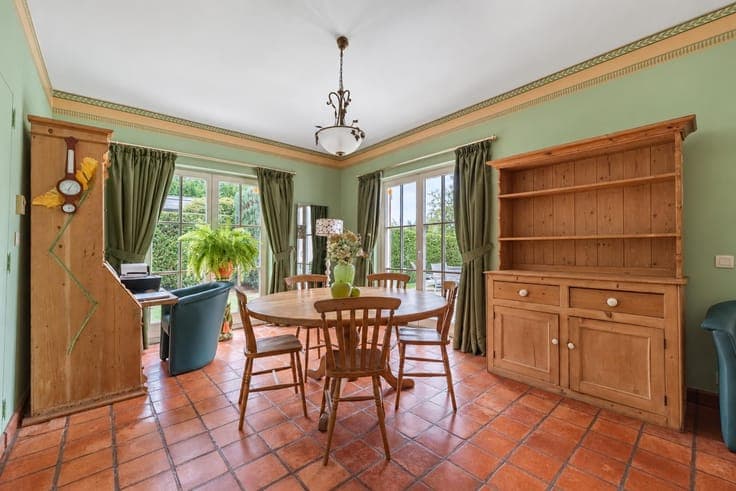 COUTURE-ST-GERMAIN: BEAUTIFUL 4BR/2BR VILLA, GREAT POTENTIAL