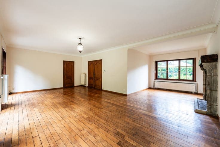 Baron d'Huart neighborhood, 3 façade house (4 bed / 2 bath)
