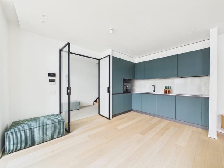 Botanique | Brand-new house tucked away inside a city block!