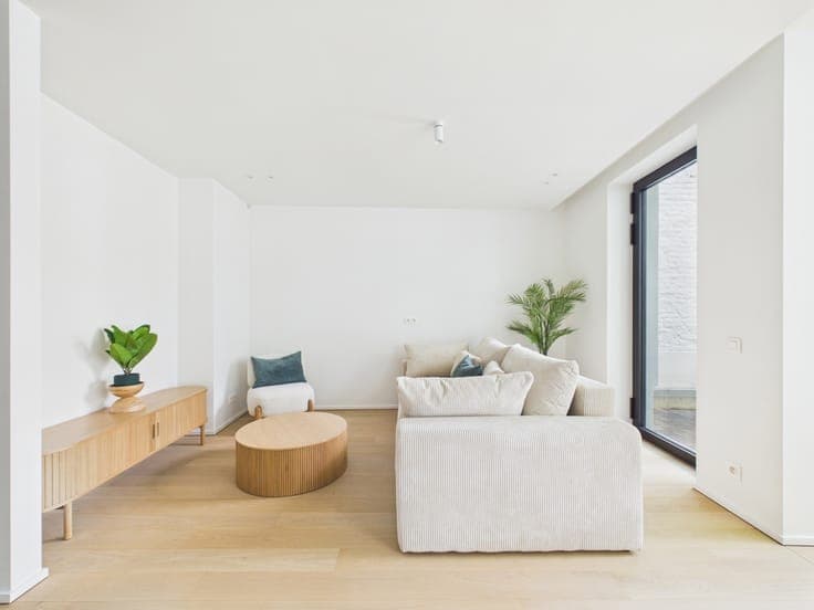 Botanique | Brand-new house tucked away inside a city block!